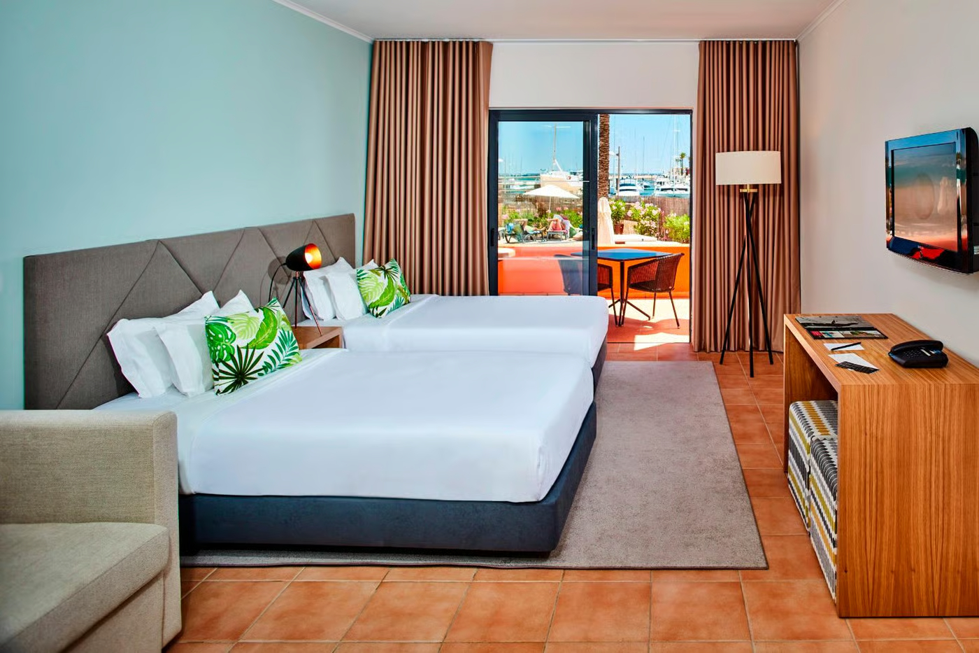 NH Marina Portimão Resort photo 2