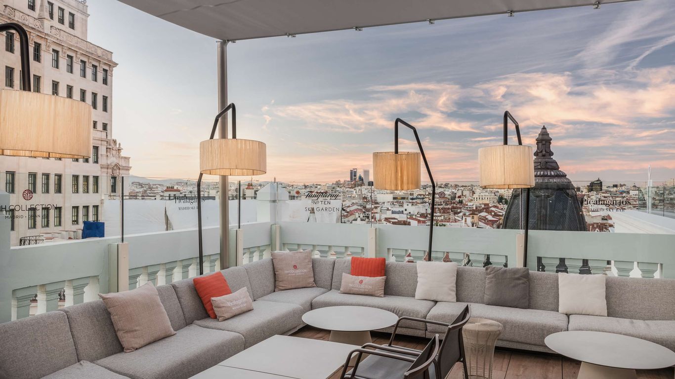NH Collection Madrid Gran Vía photo 2