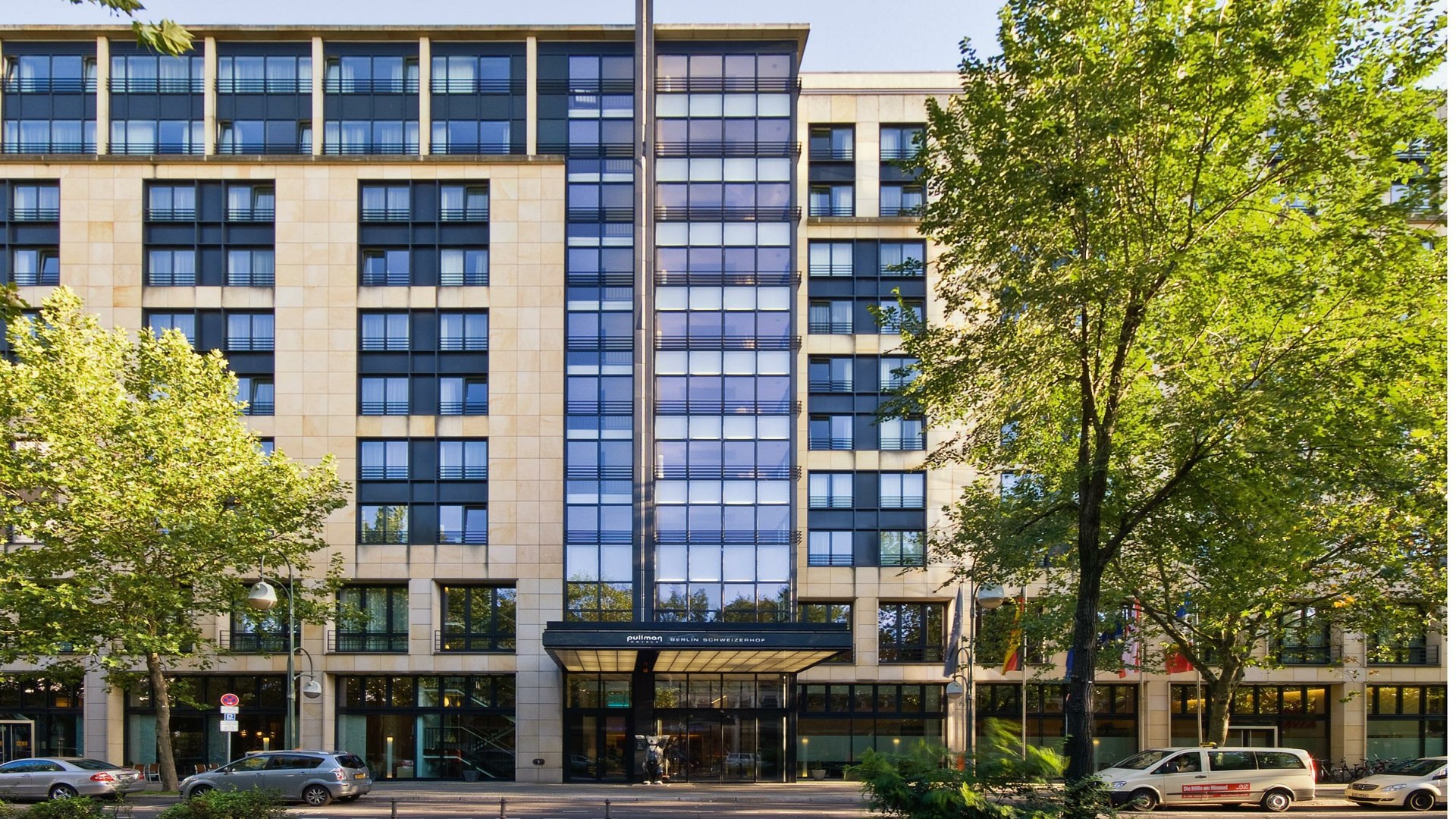 Pullman Berlin Schweizerhof photo 2