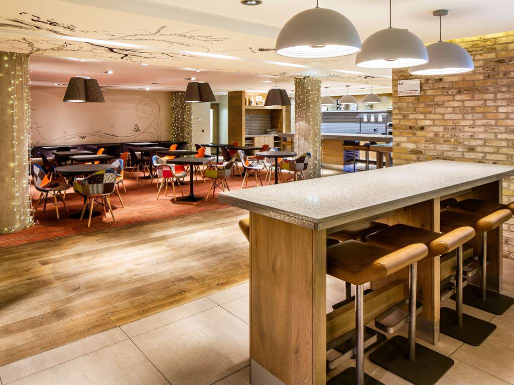 Ibis Edinburgh Centre South Bridge photo 3