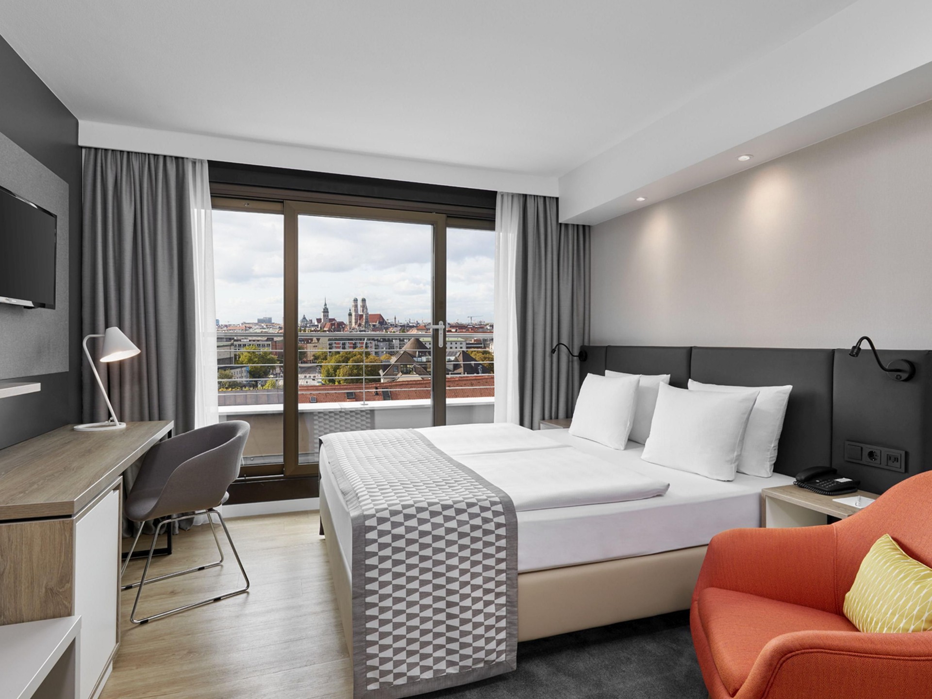 Holiday Inn Munich - City Centre photo 3