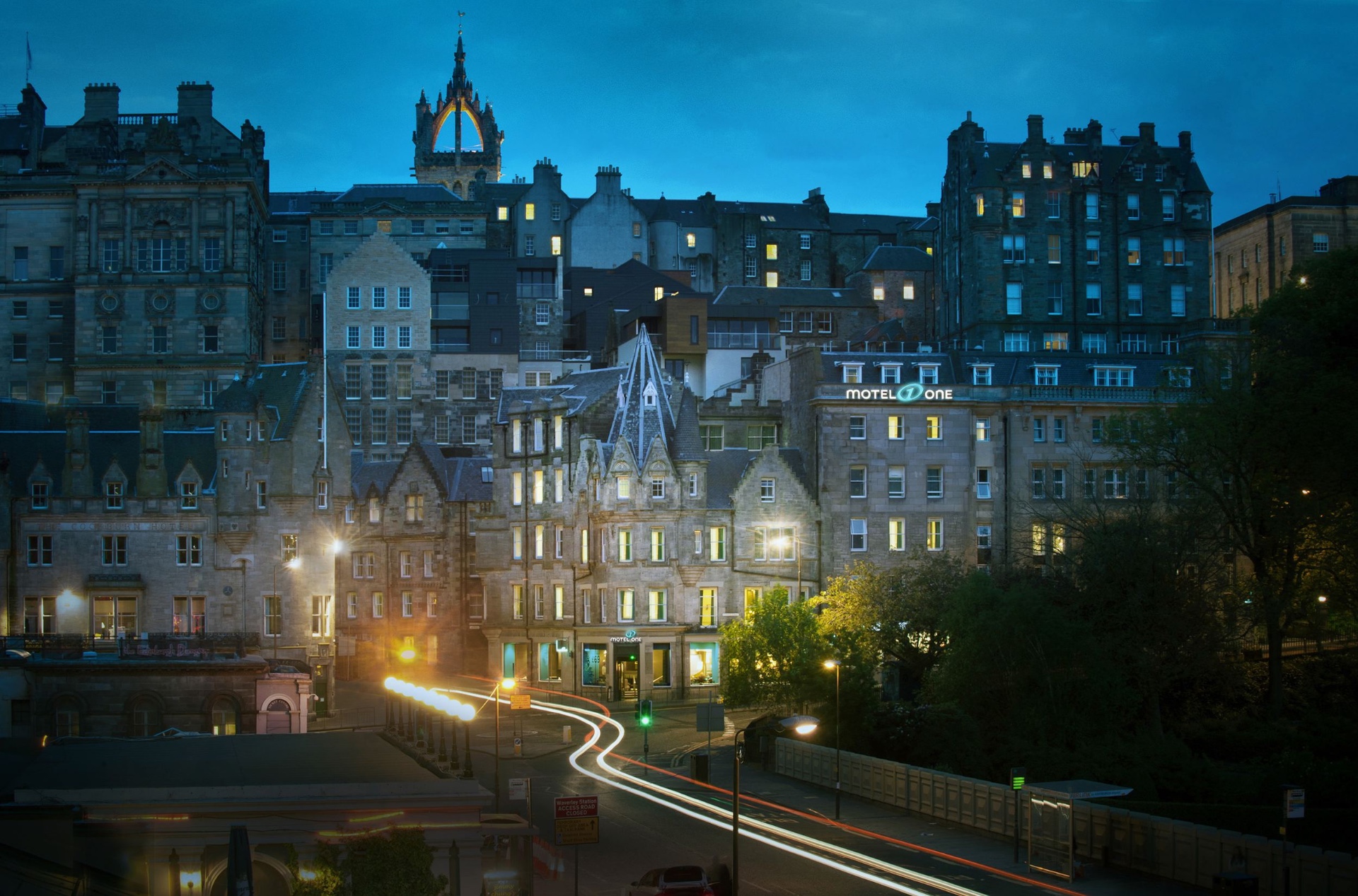 Motel One Edinburgh-Royal photo 2