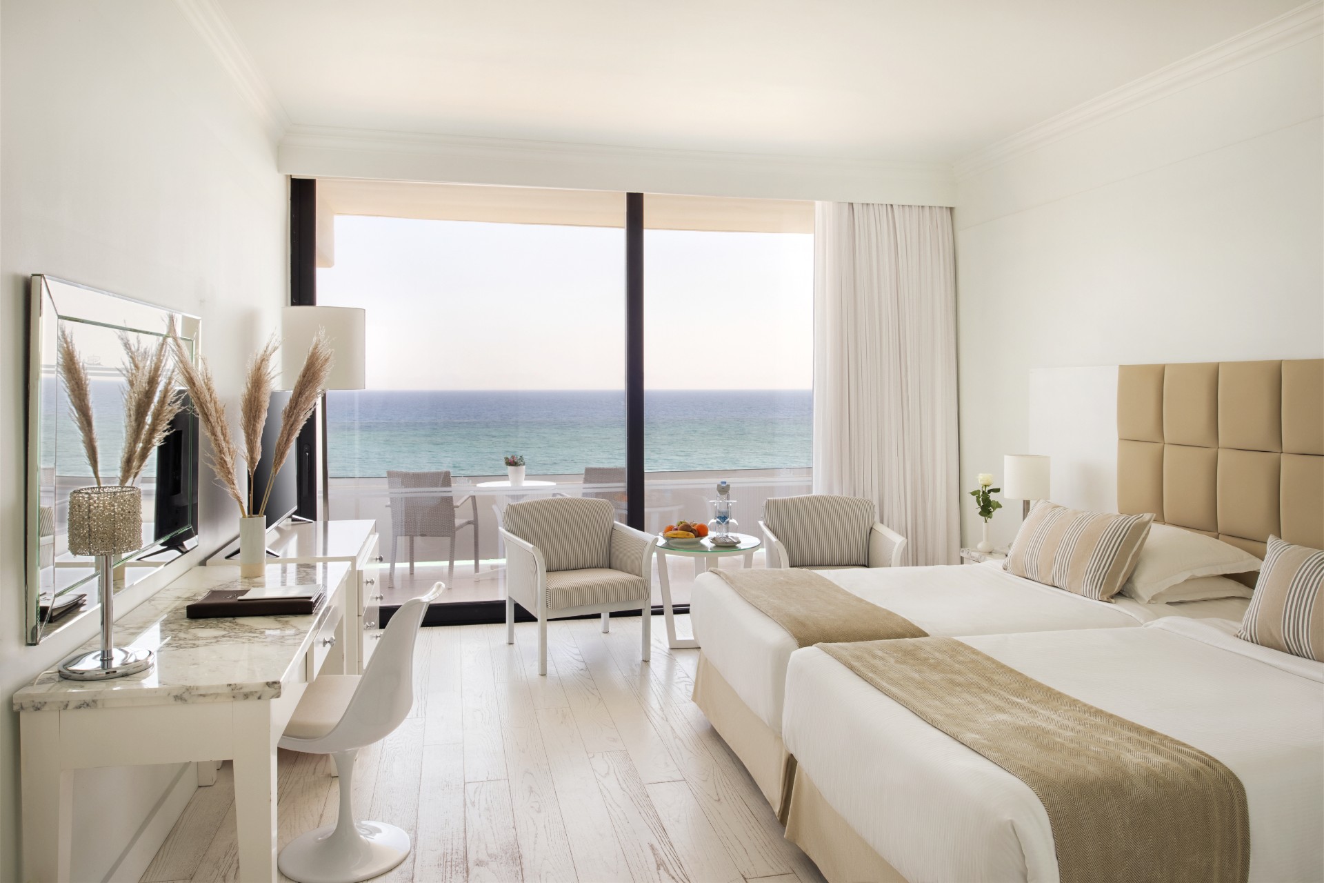 Grecian Bay Hotel photo 3