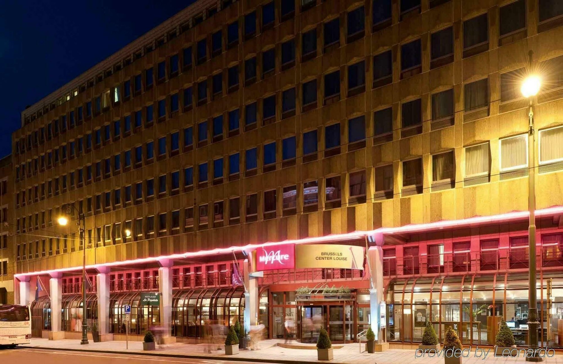 Penta Hotel Brussels City Centre photo 2