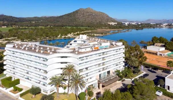 VIVA Eden Lago photo 2